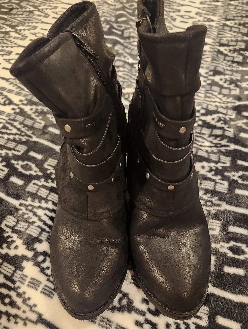 SO stylish black